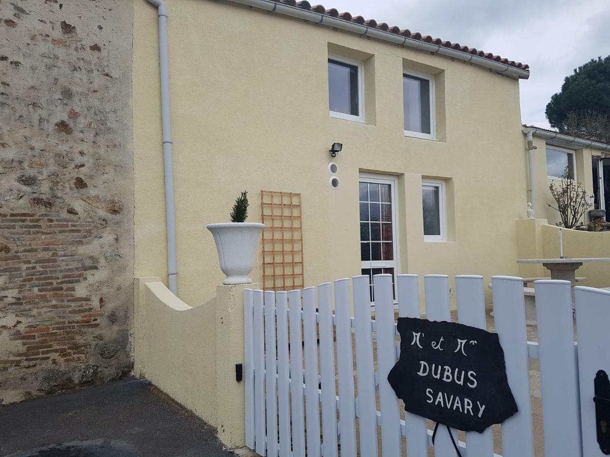 Gite Puy Morin Montournais Exterior photo